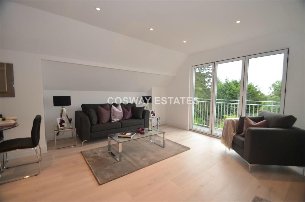 82 Marsh Lane, Mill Hill